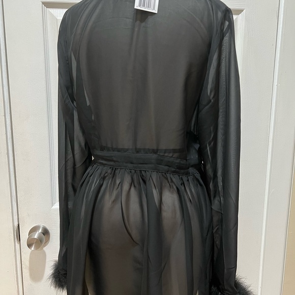 Black 24 Hrs Poly Chiffon Peignoir With Faux Marabou Trim - Picture 2 of 2